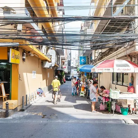 The Mellow At Silom Bangkok Exterior photo